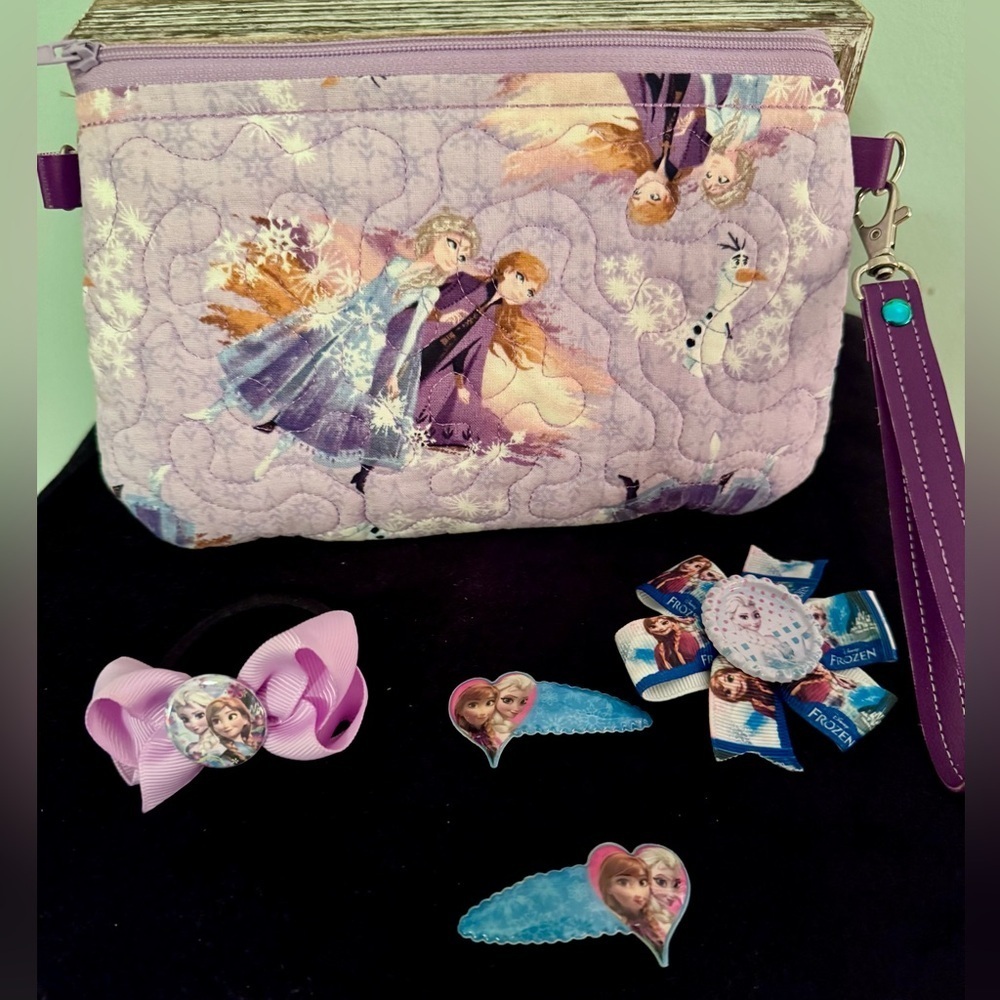 Disney Frozen mini bag and hair accessories